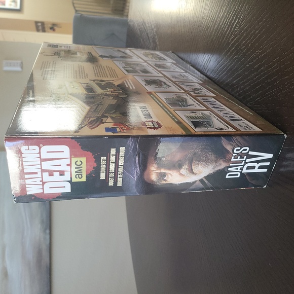 Walking Dead Dale's RV brand new - Picture 3 of 4